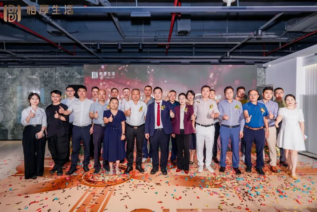 https://mmbiz.qpic.cn/mmbiz_jpg/3atfFIwfCMwmwm9Y863Cm4yIuQoyGOjwZ96YapBk6RibQjiaicbjjX6ricuqUfcfosJOnlJ5p9RALXyHYAExibIaFdQ/640?wx_fmt=jpeg