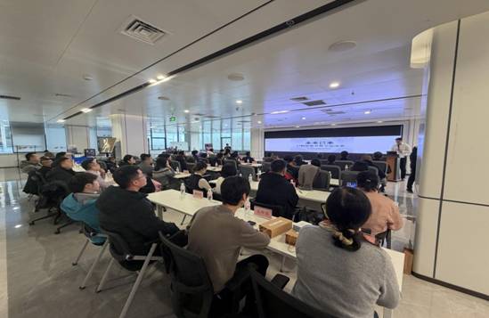 dee5e31c06036717953bc21a9cb13cff